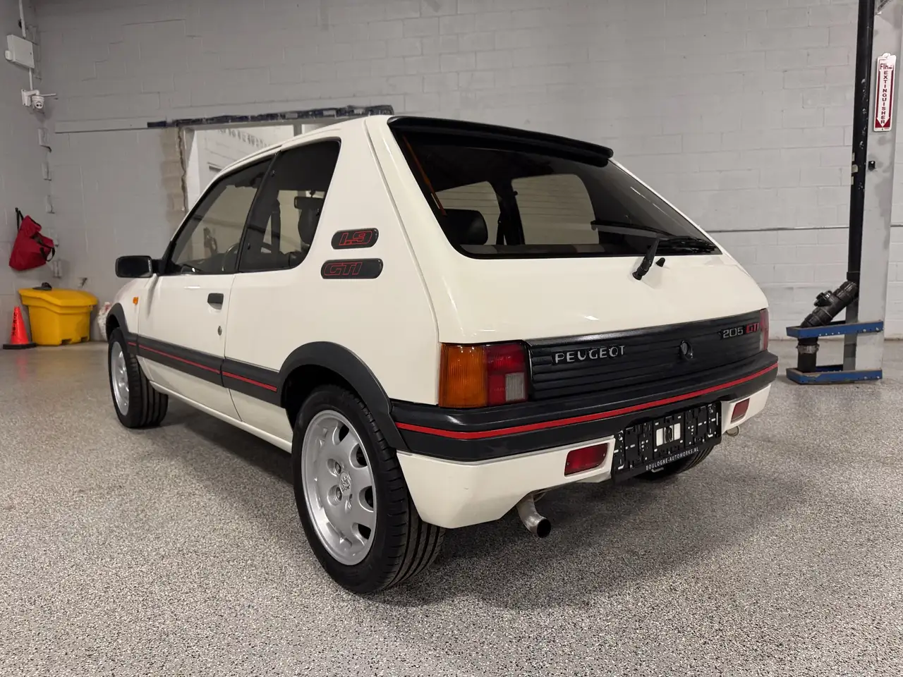 Peugeot 205 снимка Peugeot 205