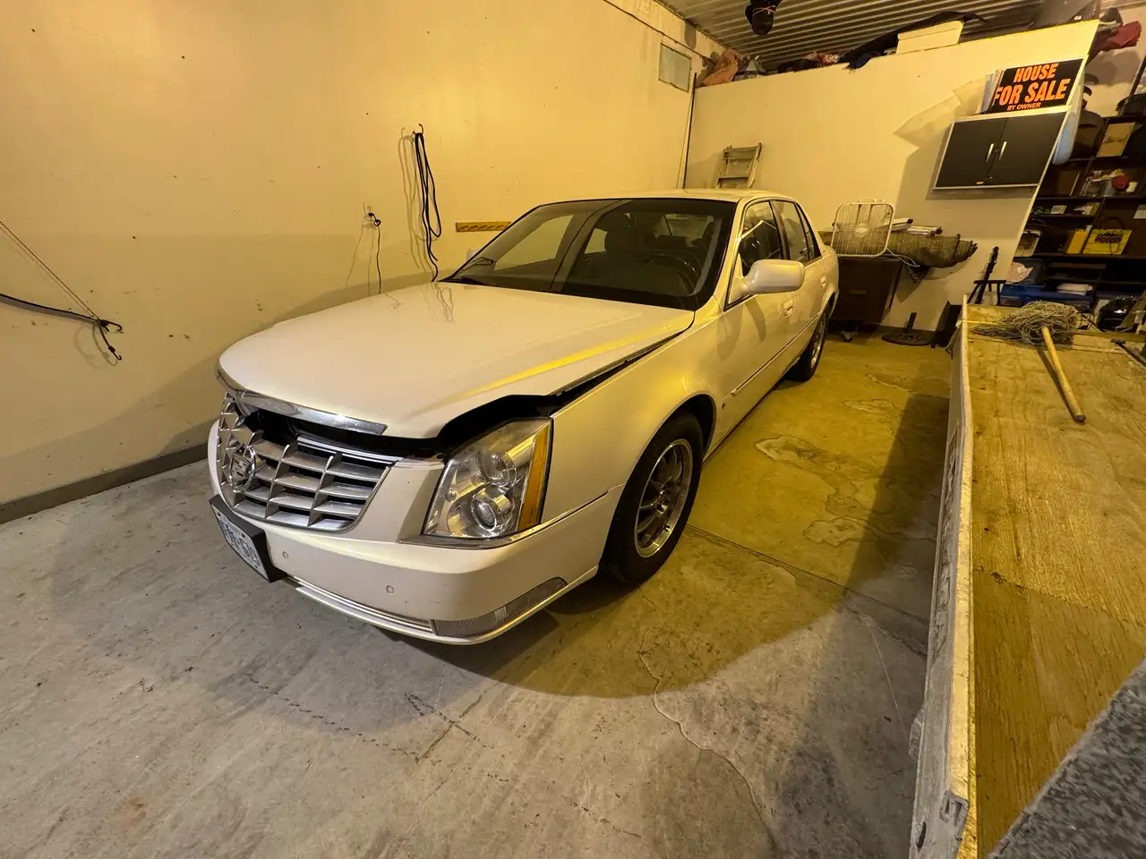 Cadillac DTS photo Cadillac DTS