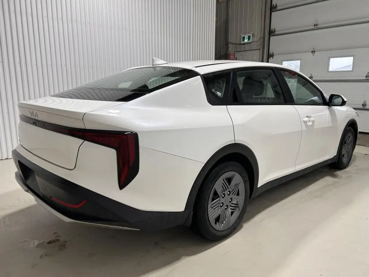 Kia K4 photo Kia K4