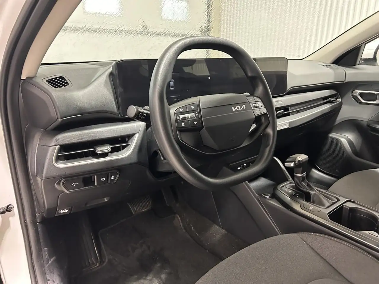 Kia K4 photo Kia K4