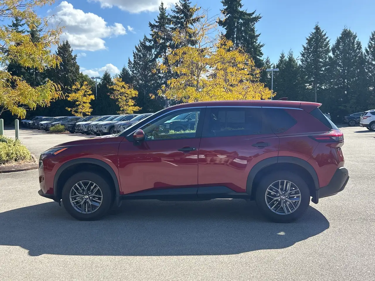 Nissan Rogue снимка Nissan Rogue