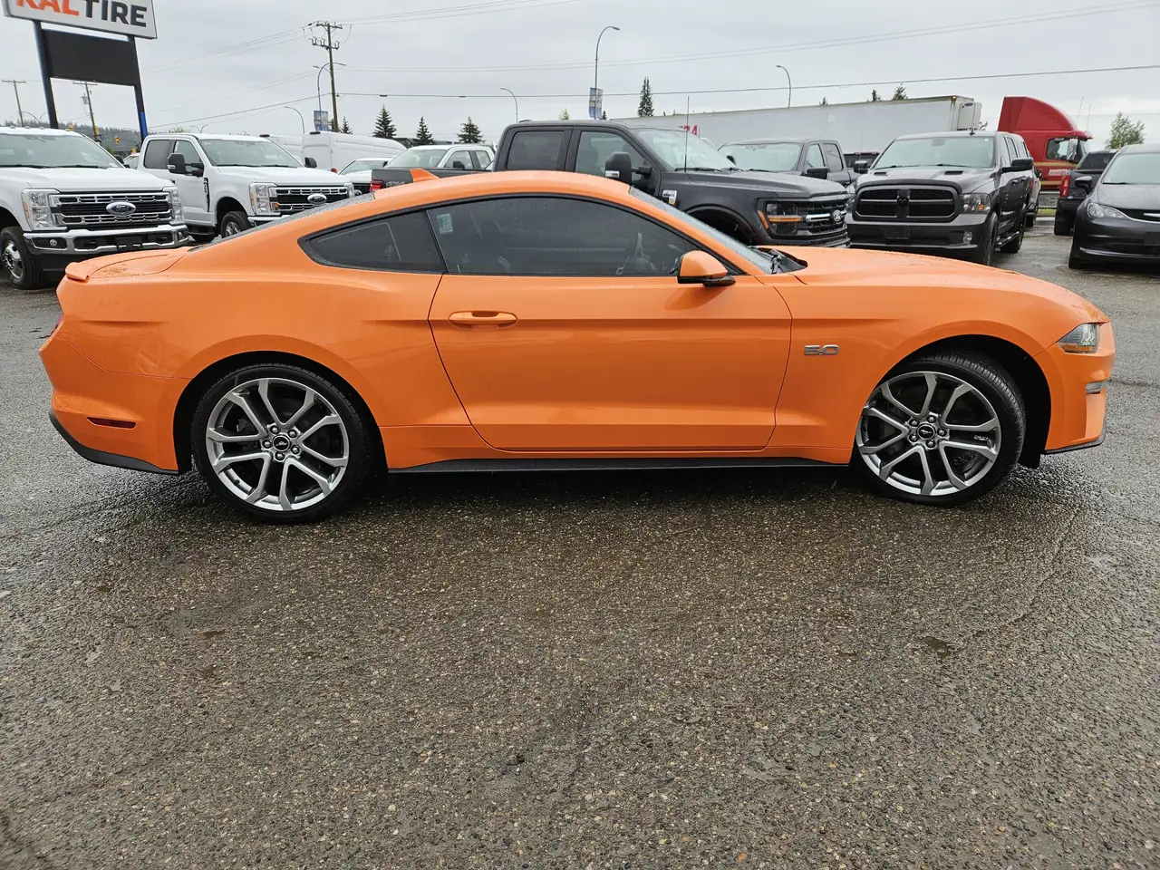 Ford Mustang photo Ford Mustang