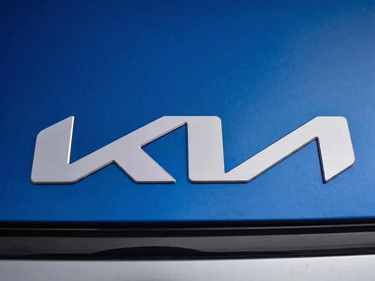 Kia K4 снимка Kia K4