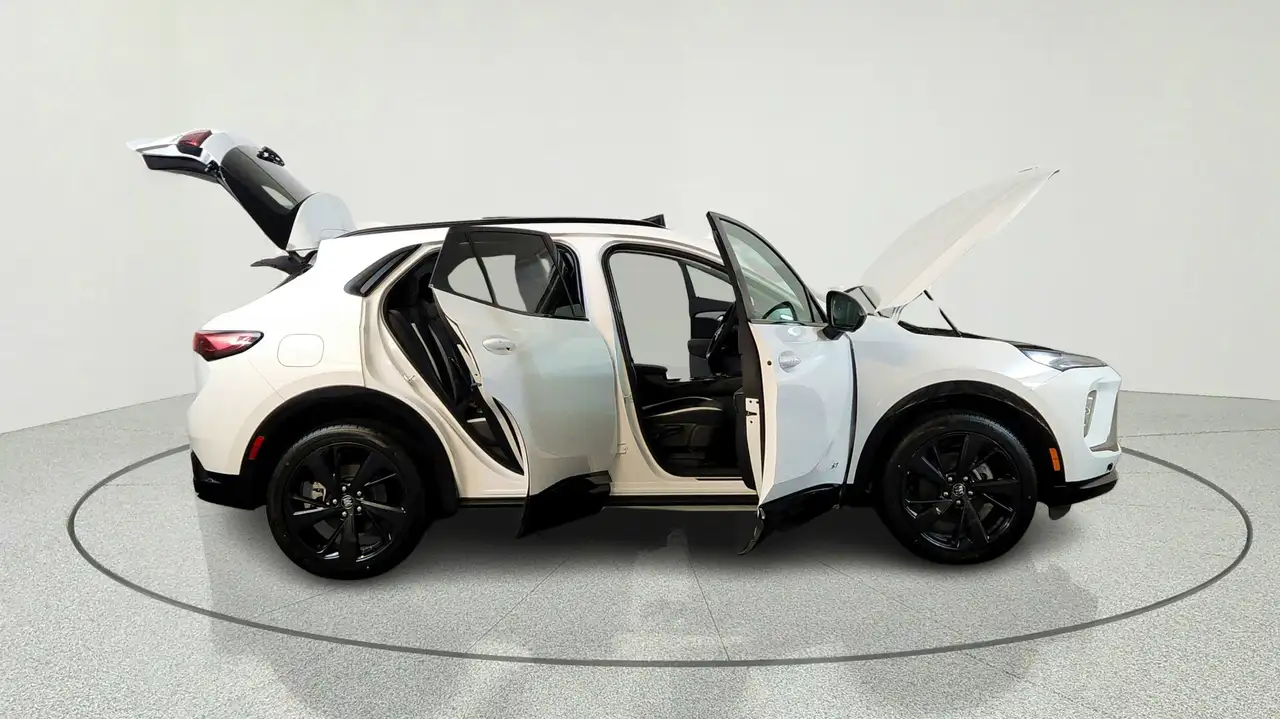 Buick Envision photo Buick Envision