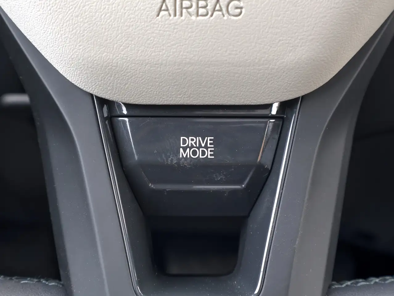 Kia K4 снимка Kia K4