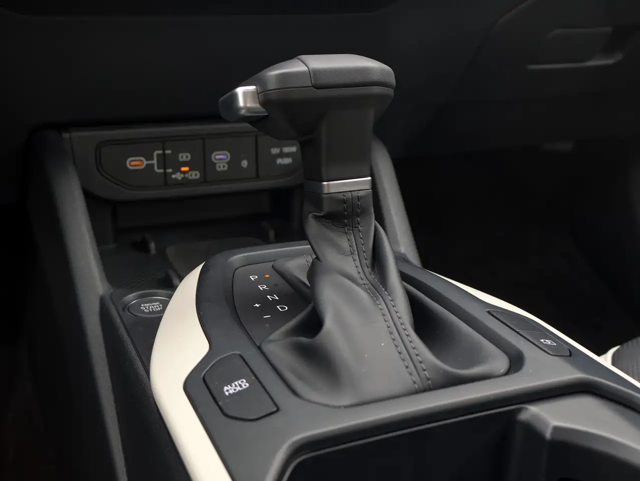 Kia K4 снимка Kia K4