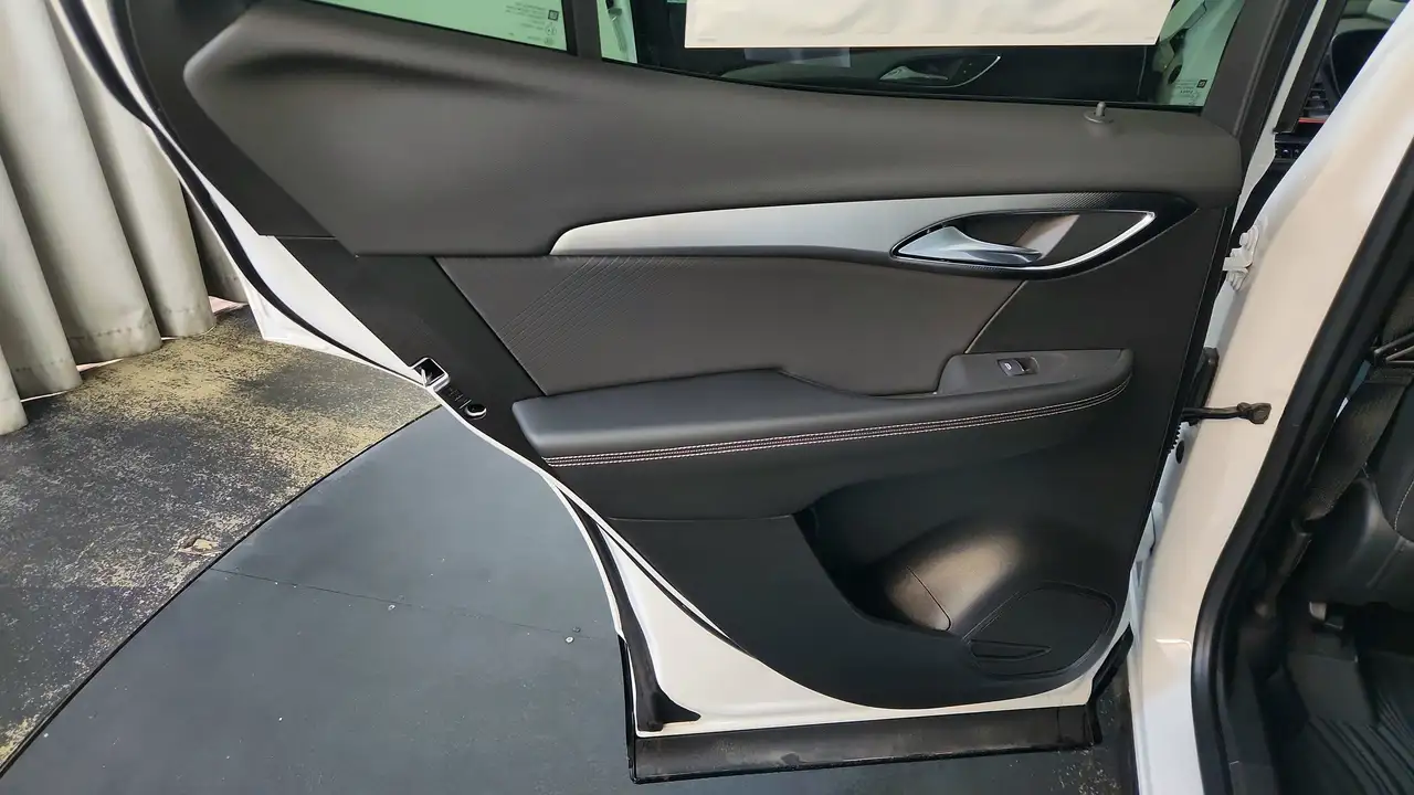 Buick Envision photo Buick Envision