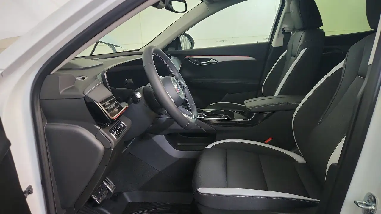 Buick Envision photo Buick Envision