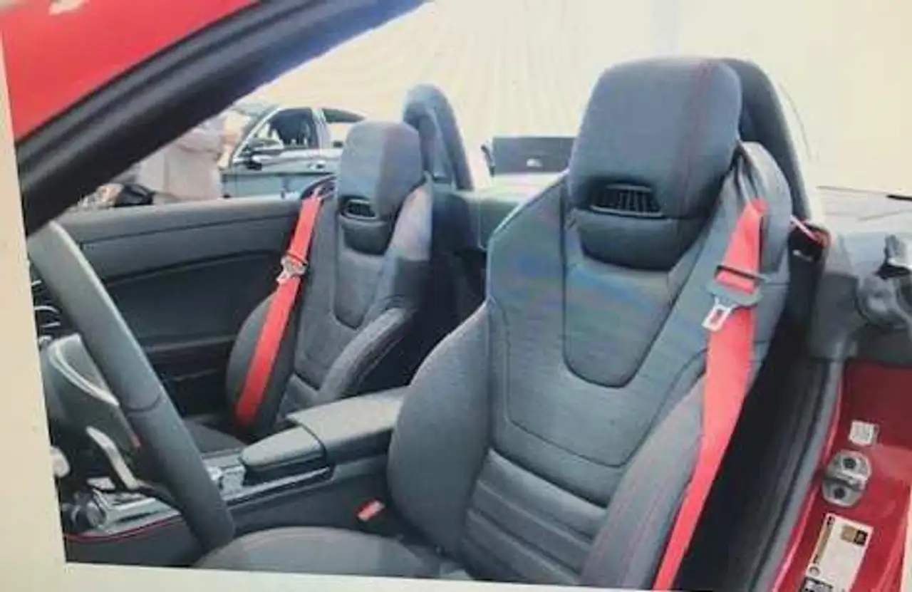 Mercedes-Benz SLC снимка Mercedes-Benz SLC