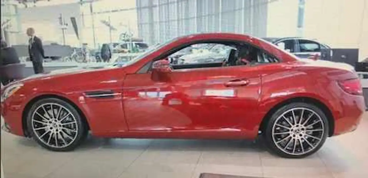 Mercedes-Benz SLC снимка Mercedes-Benz SLC