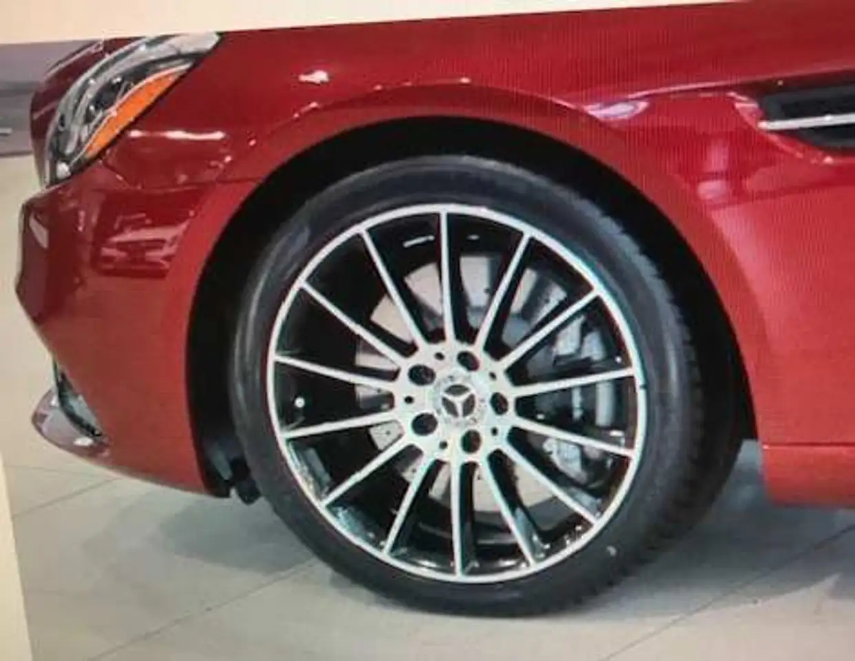 Mercedes-Benz SLC снимка Mercedes-Benz SLC