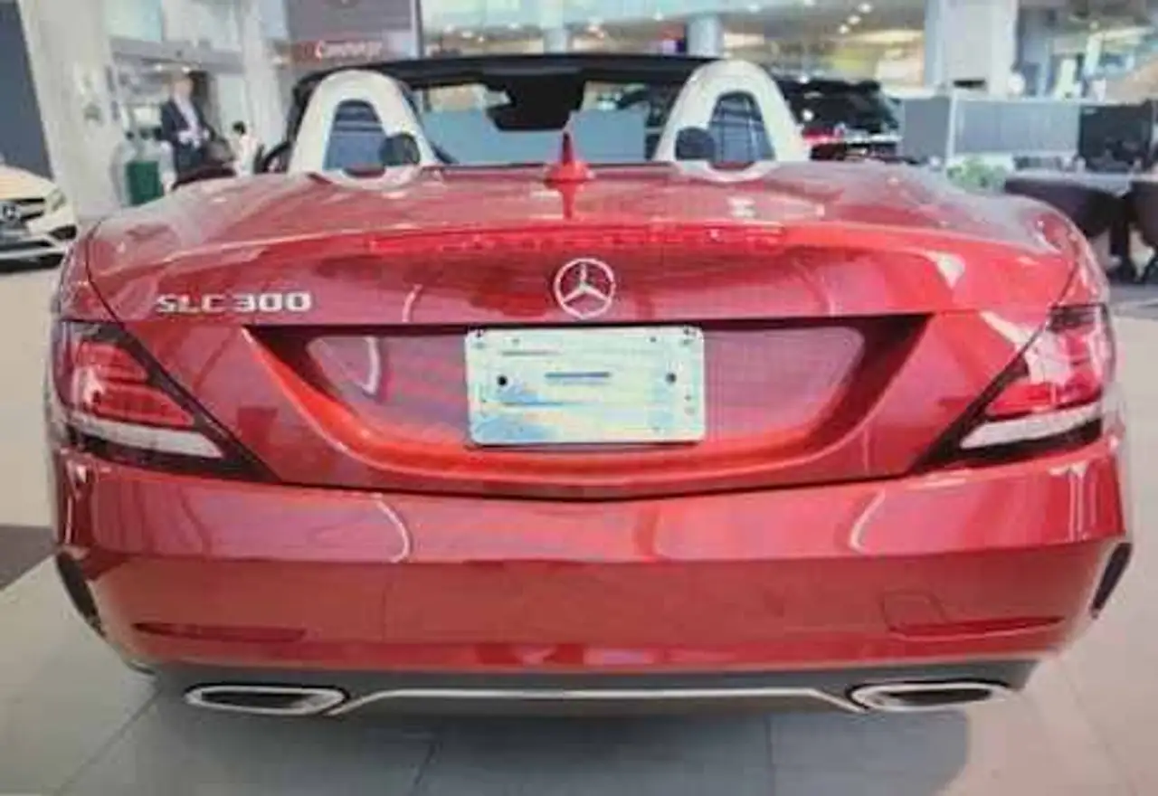 Mercedes-Benz SLC снимка Mercedes-Benz SLC