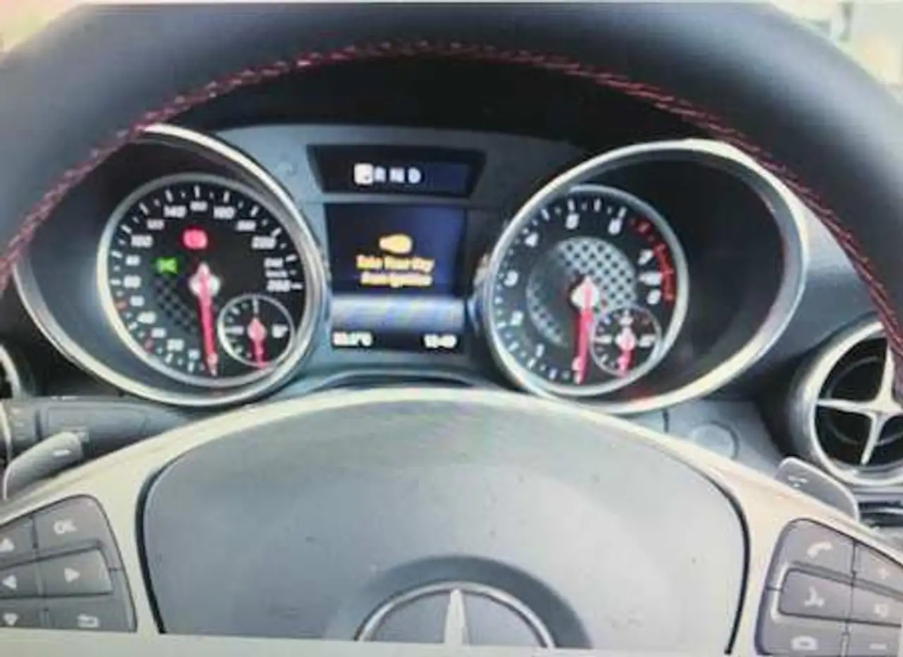 Mercedes-Benz SLC снимка Mercedes-Benz SLC