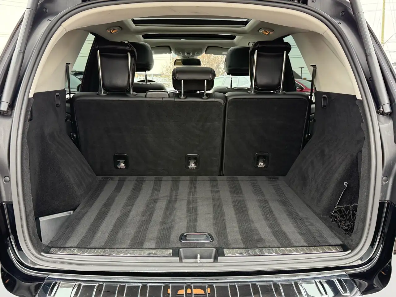 Mercedes-Benz M-Class photo Mercedes-Benz M-Class