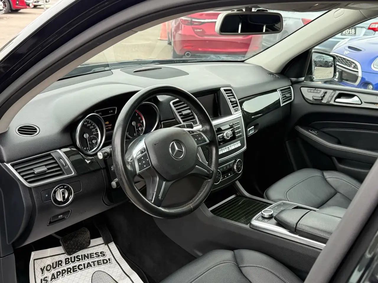 Mercedes-Benz M-Class photo Mercedes-Benz M-Class