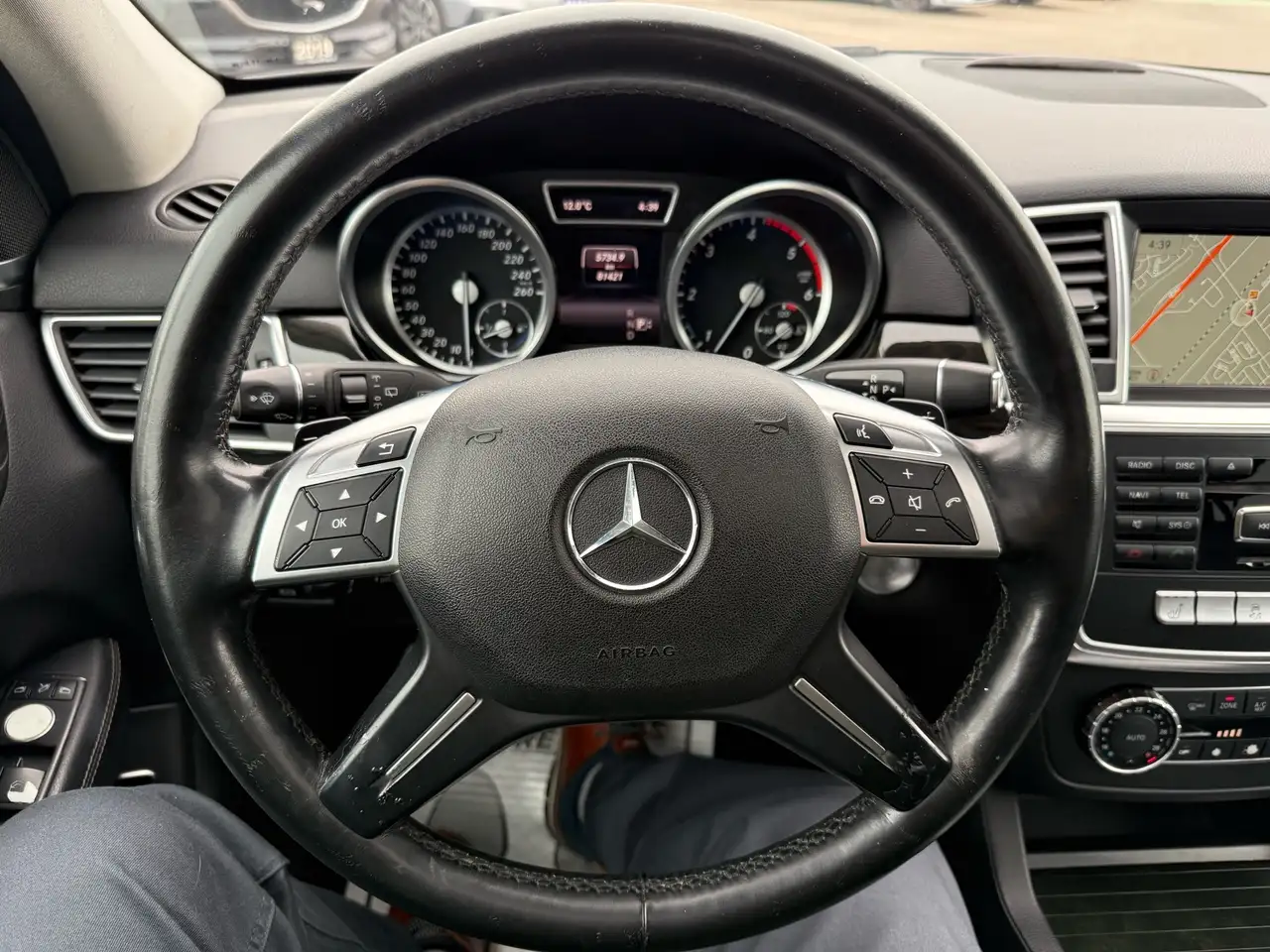 Mercedes-Benz M-Class photo Mercedes-Benz M-Class