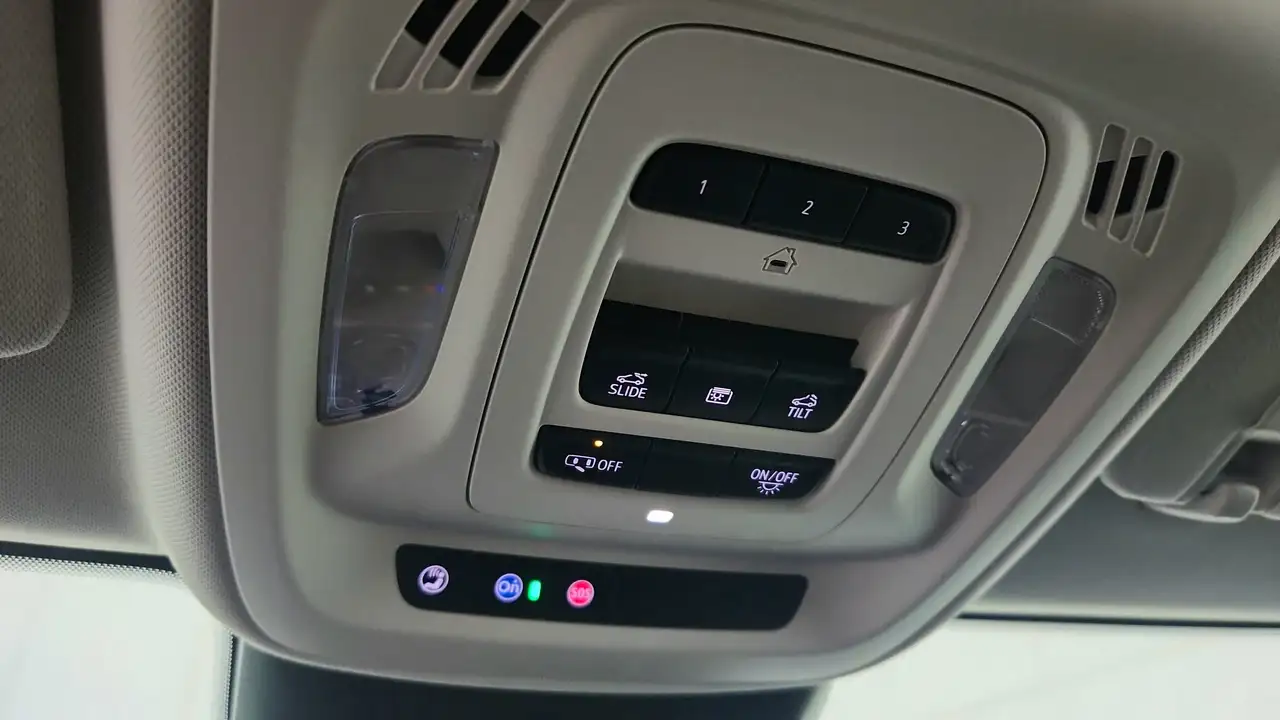 Buick Envision photo Buick Envision