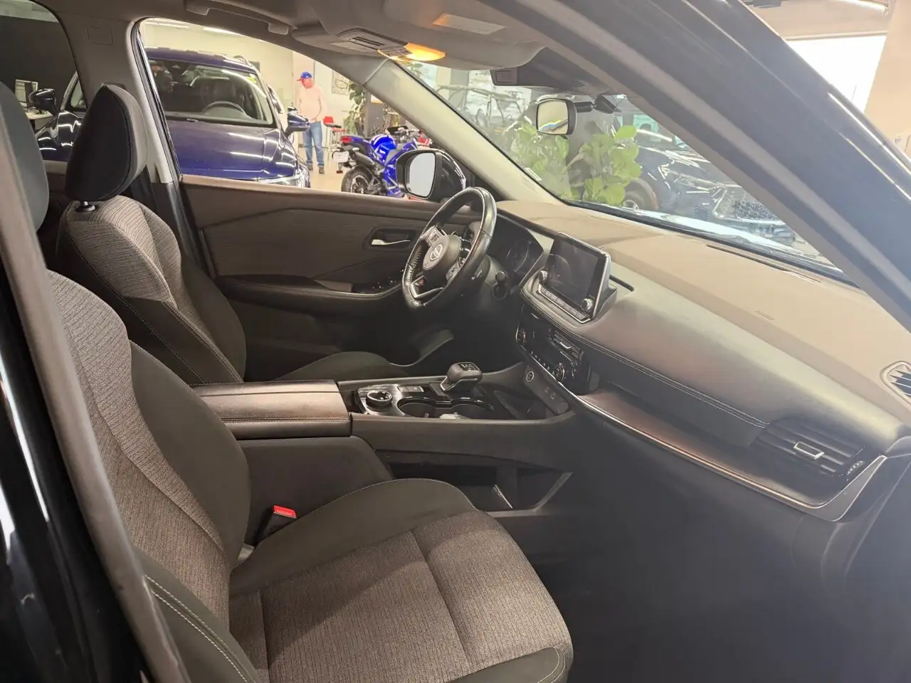 Nissan Rogue снимка Nissan Rogue