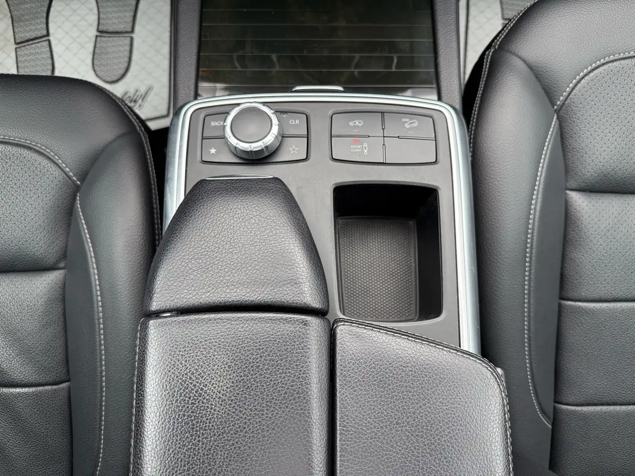 Mercedes-Benz M-Class photo Mercedes-Benz M-Class