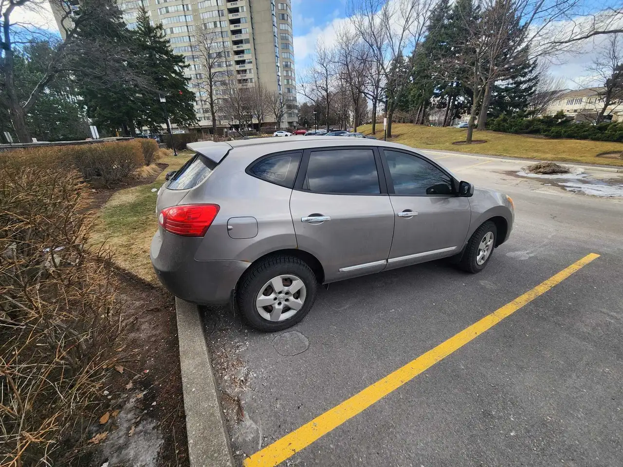 Nissan Rogue снимка Nissan Rogue
