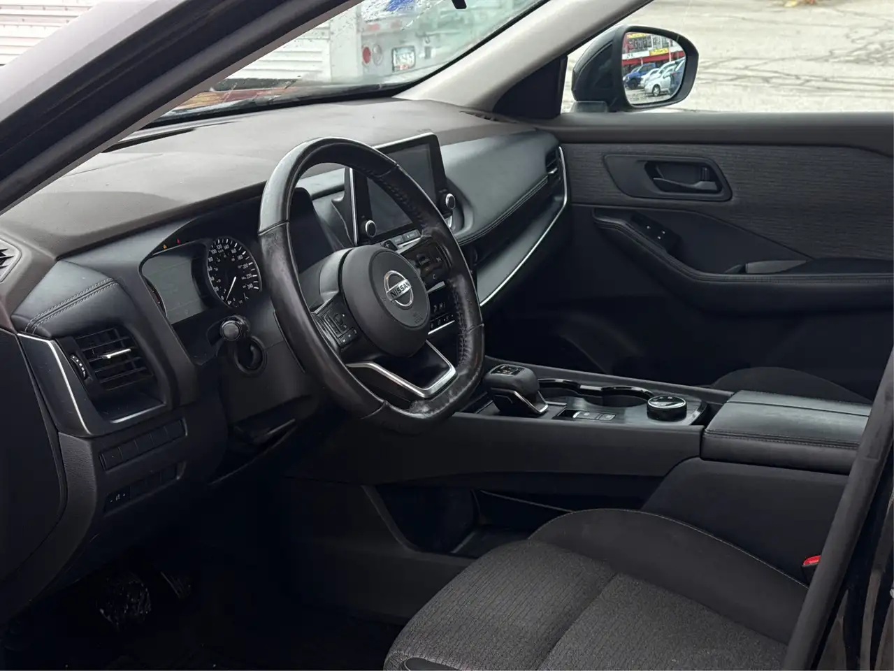 Nissan Rogue снимка Nissan Rogue