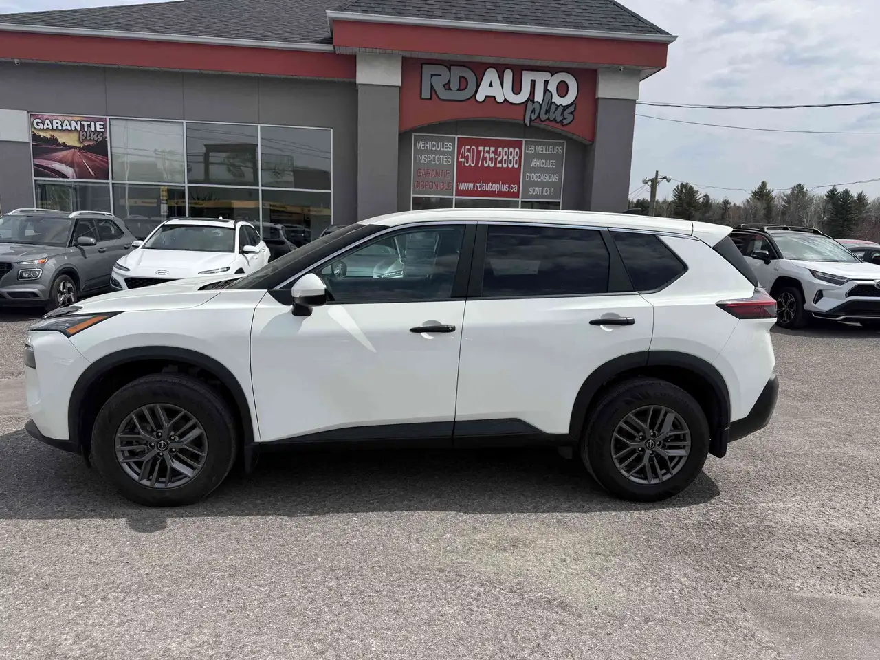 Nissan Rogue снимка Nissan Rogue