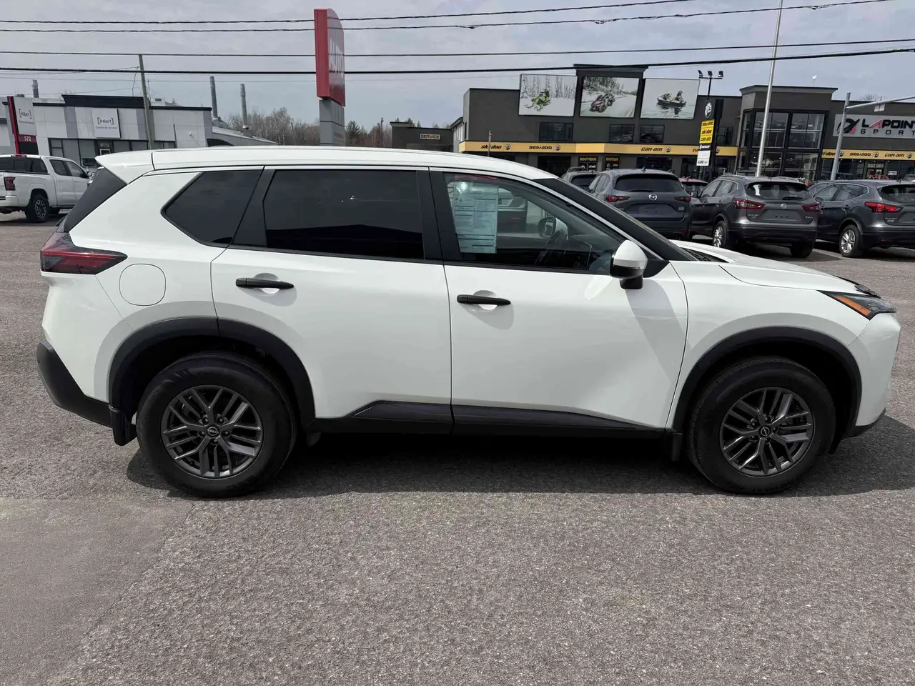 Nissan Rogue снимка Nissan Rogue