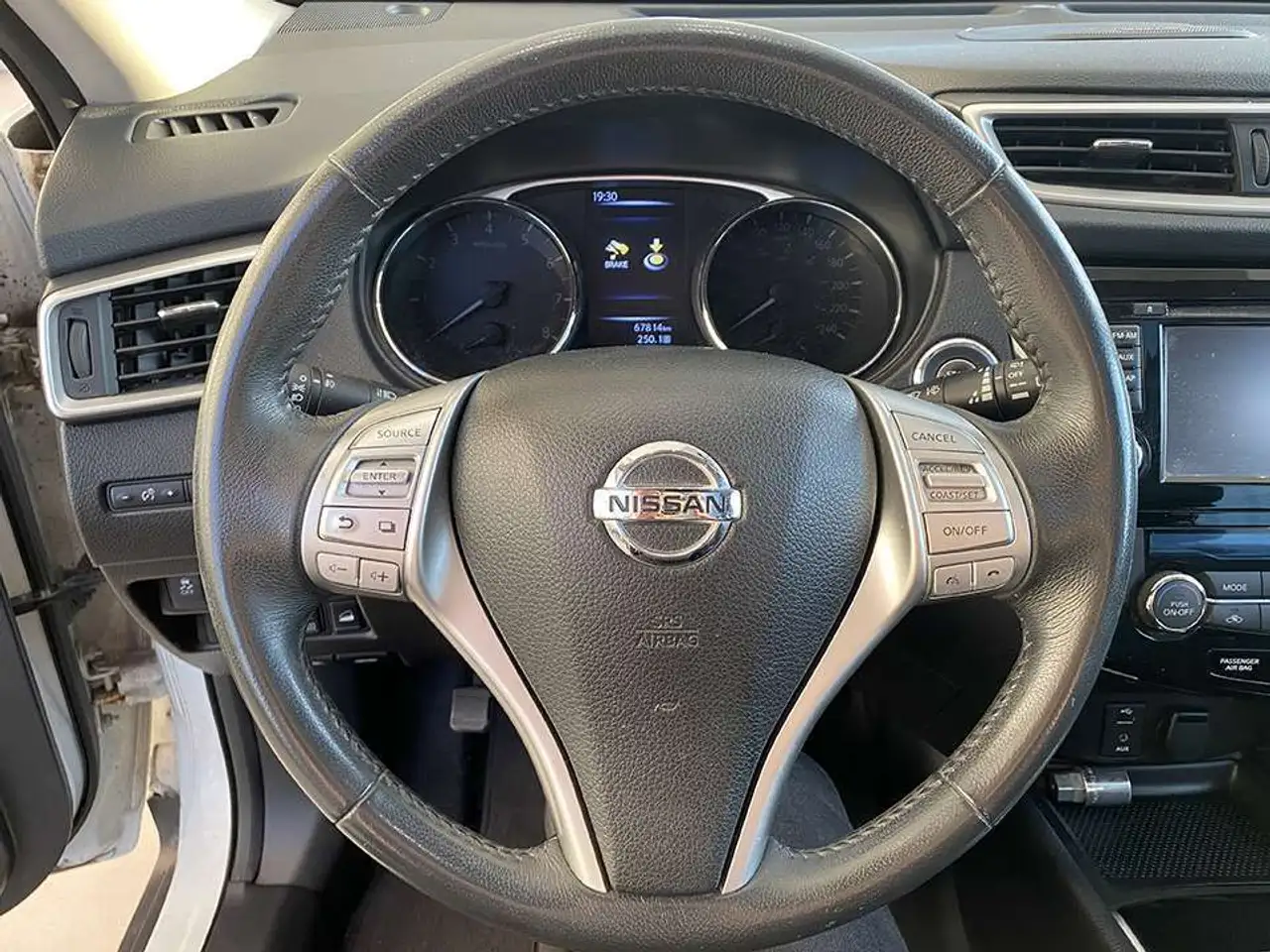 Nissan Rogue fotografie Nissan Rogue
