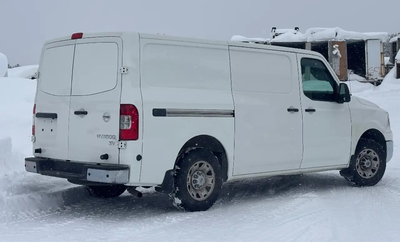 Nissan NV Cargo снимка Nissan NV Cargo
