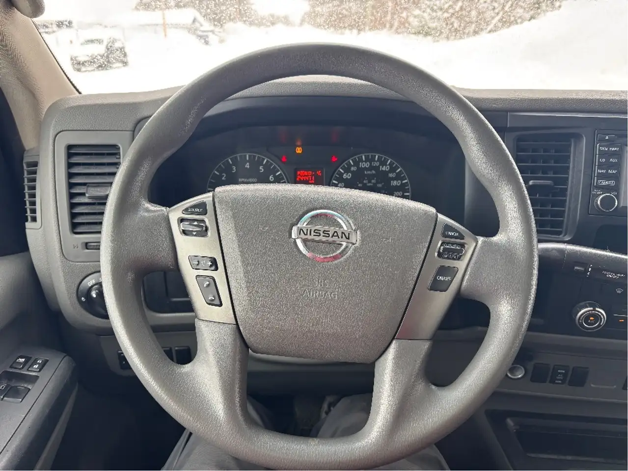 Nissan NV Cargo снимка Nissan NV Cargo