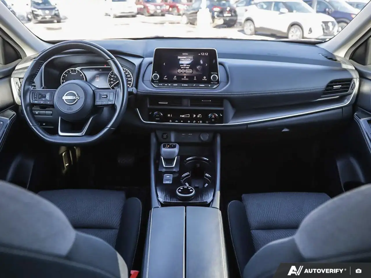 Nissan Rogue fotografie Nissan Rogue