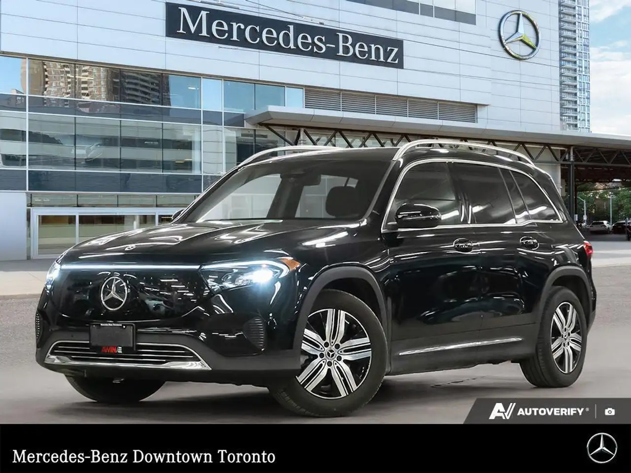 Mercedes-Benz EQB снимка Mercedes-Benz EQB