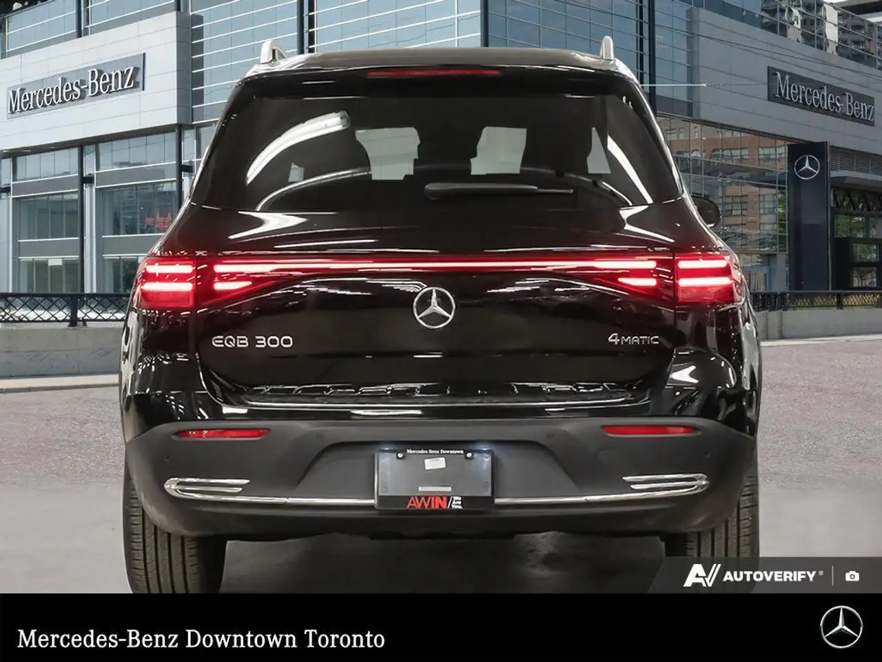 Mercedes-Benz EQB снимка Mercedes-Benz EQB