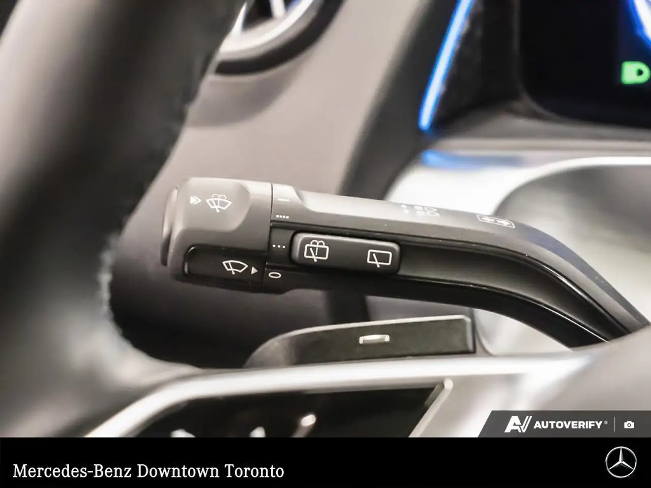Mercedes-Benz EQB снимка Mercedes-Benz EQB