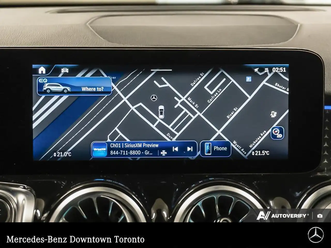 Mercedes-Benz EQB снимка Mercedes-Benz EQB