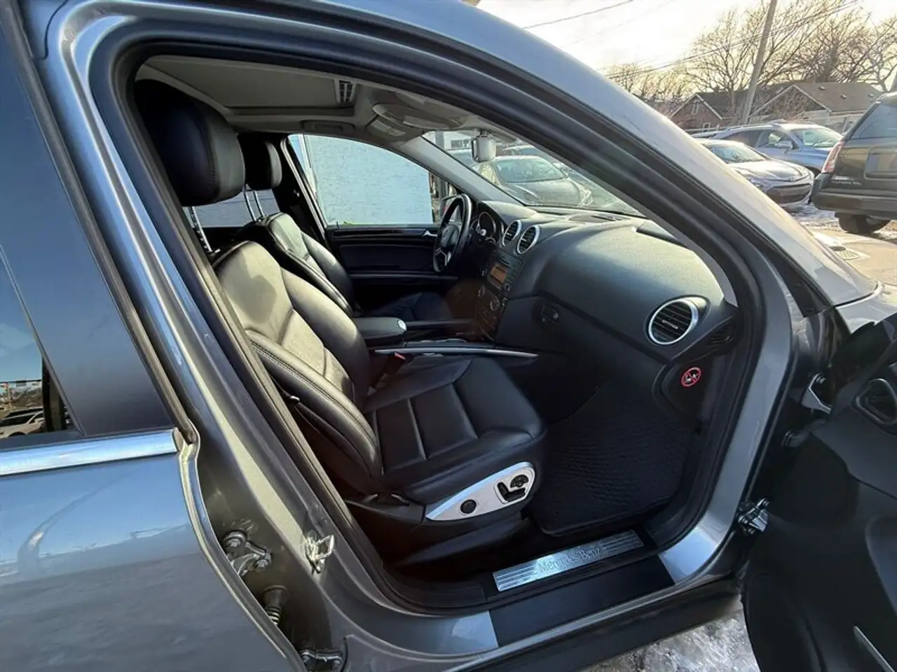 Mercedes-Benz M-Class fotografie Mercedes-Benz M-Class