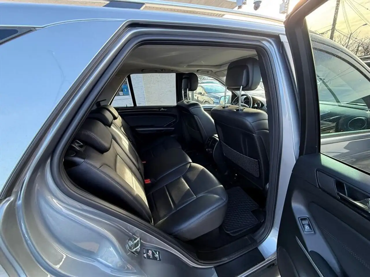 Mercedes-Benz M-Class fotografie Mercedes-Benz M-Class