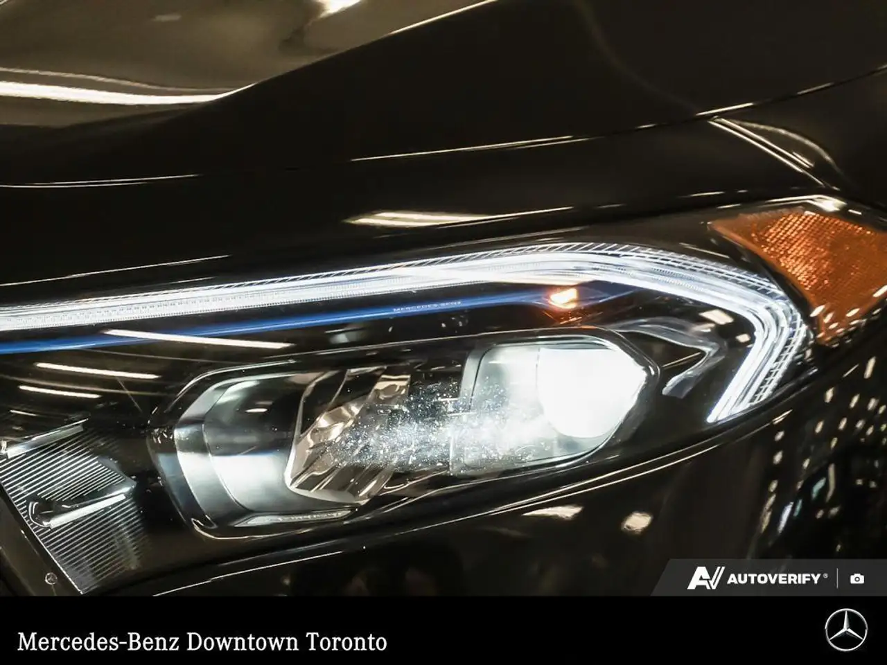Mercedes-Benz EQB снимка Mercedes-Benz EQB