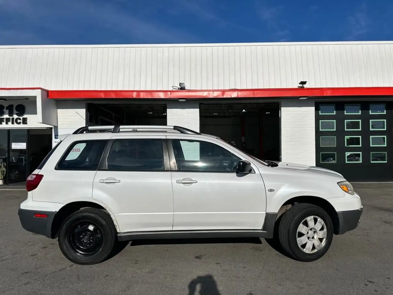 Mitsubishi Outlander снимка Mitsubishi Outlander