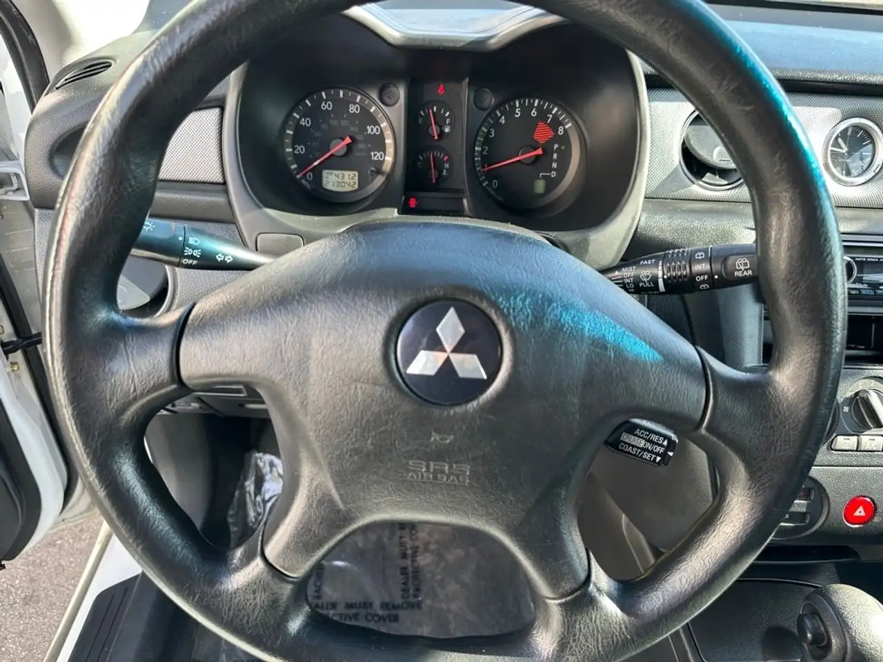 Mitsubishi Outlander снимка Mitsubishi Outlander