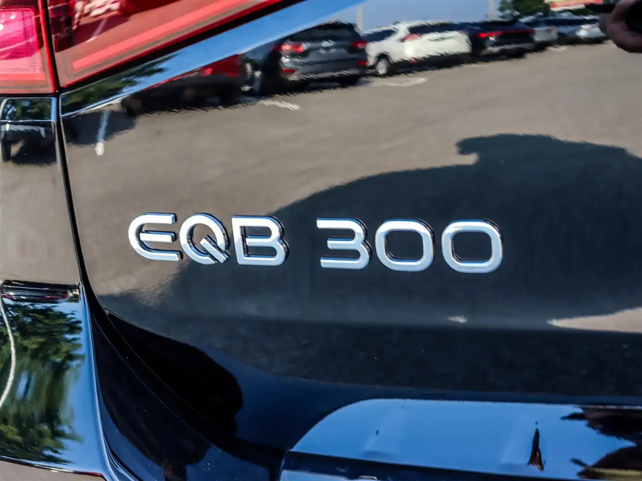 Mercedes-Benz EQB снимка Mercedes-Benz EQB