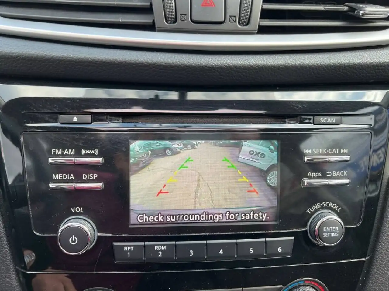 Nissan Rogue снимка Nissan Rogue