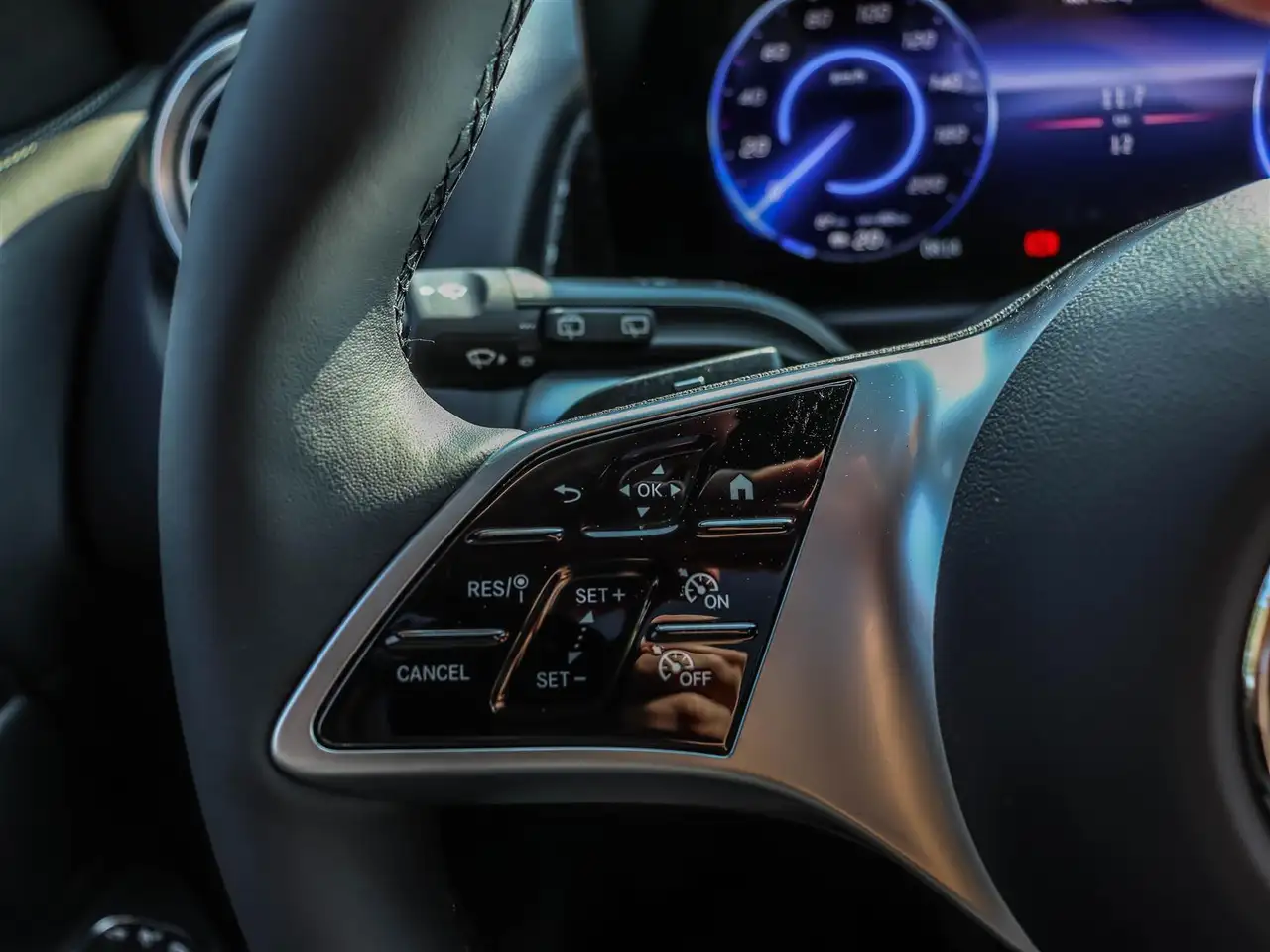 Mercedes-Benz EQB снимка Mercedes-Benz EQB