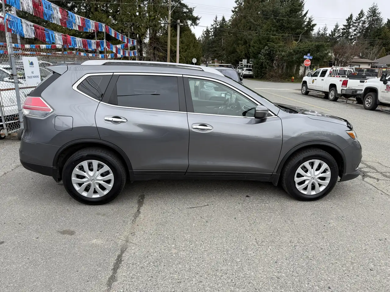 Nissan Rogue fotografie Nissan Rogue