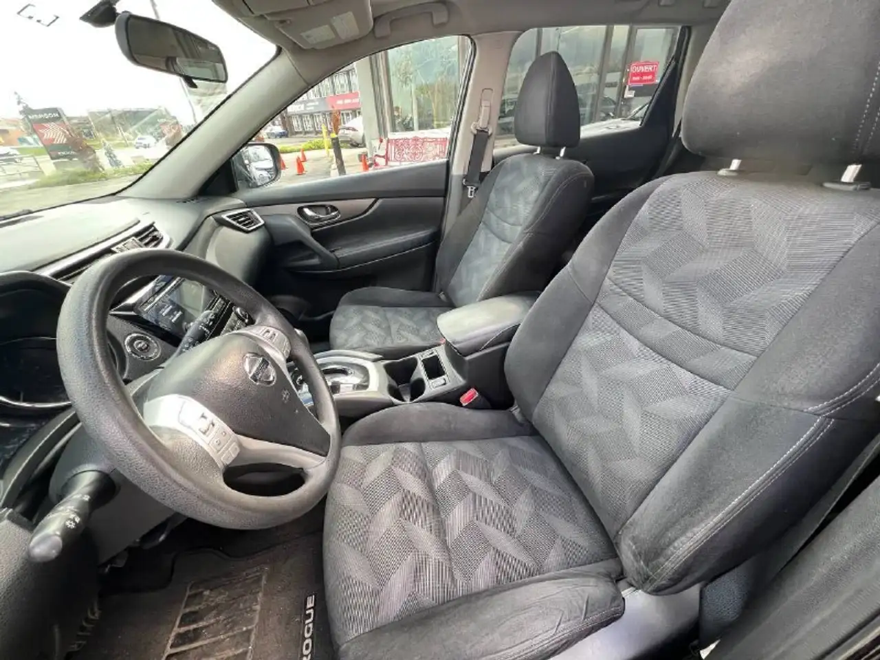 Nissan Rogue снимка Nissan Rogue