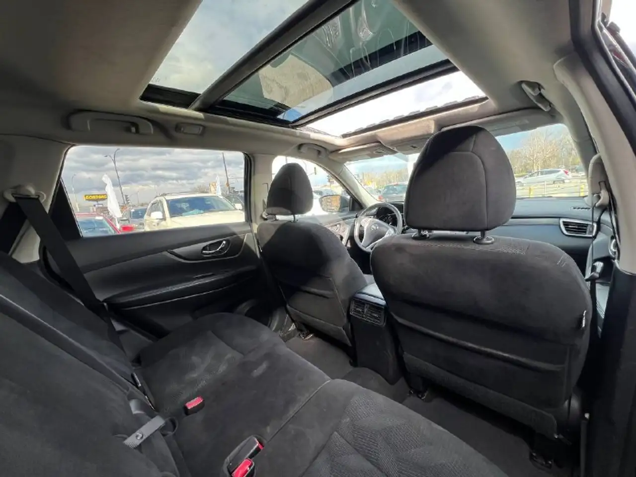 Nissan Rogue снимка Nissan Rogue