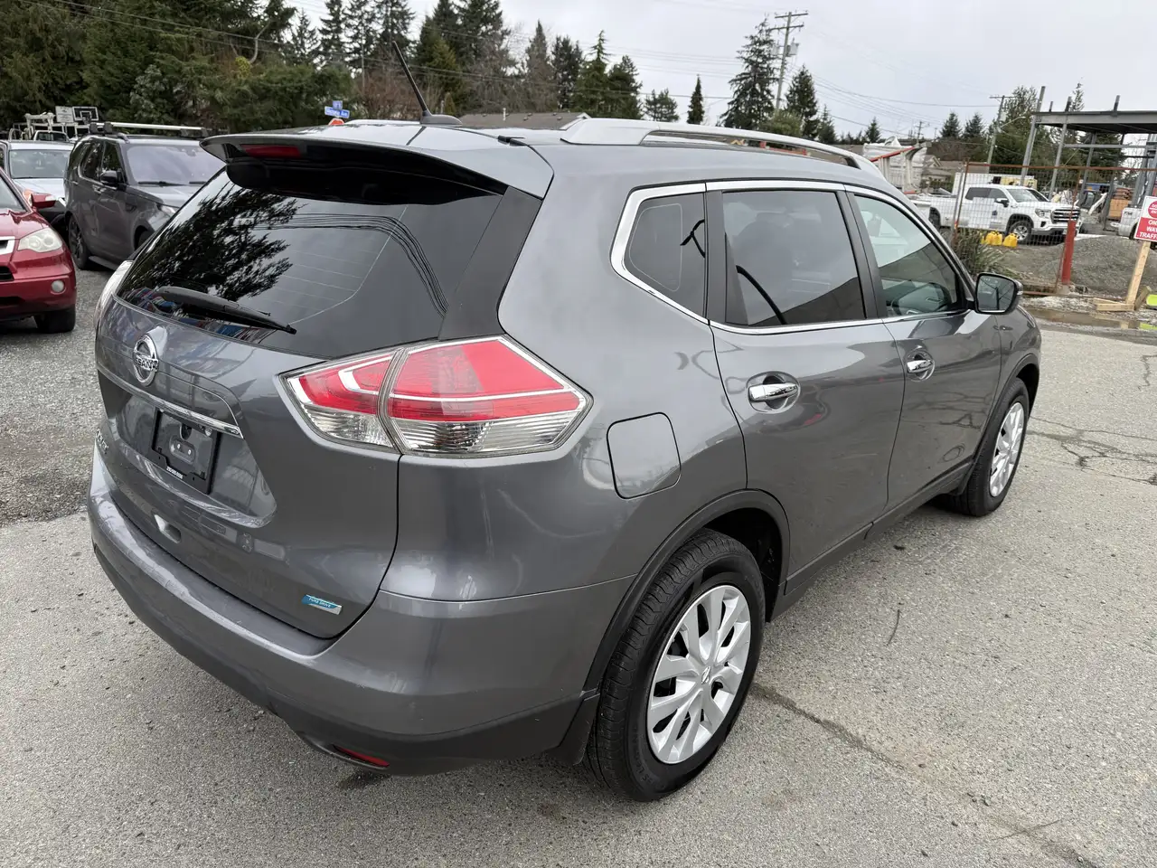 Nissan Rogue fotografie Nissan Rogue