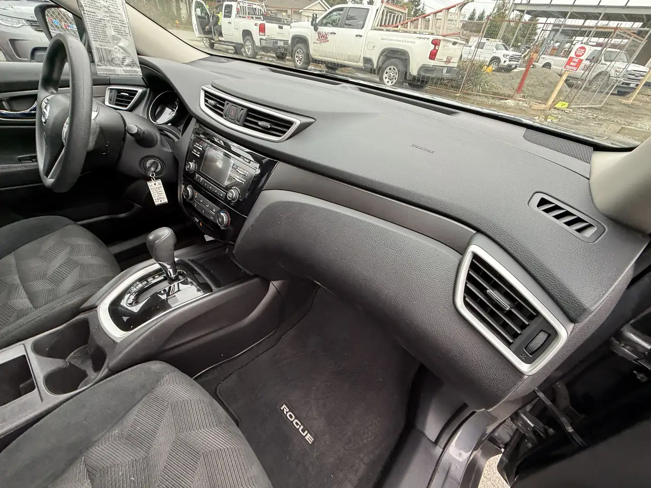 Nissan Rogue fotografie Nissan Rogue
