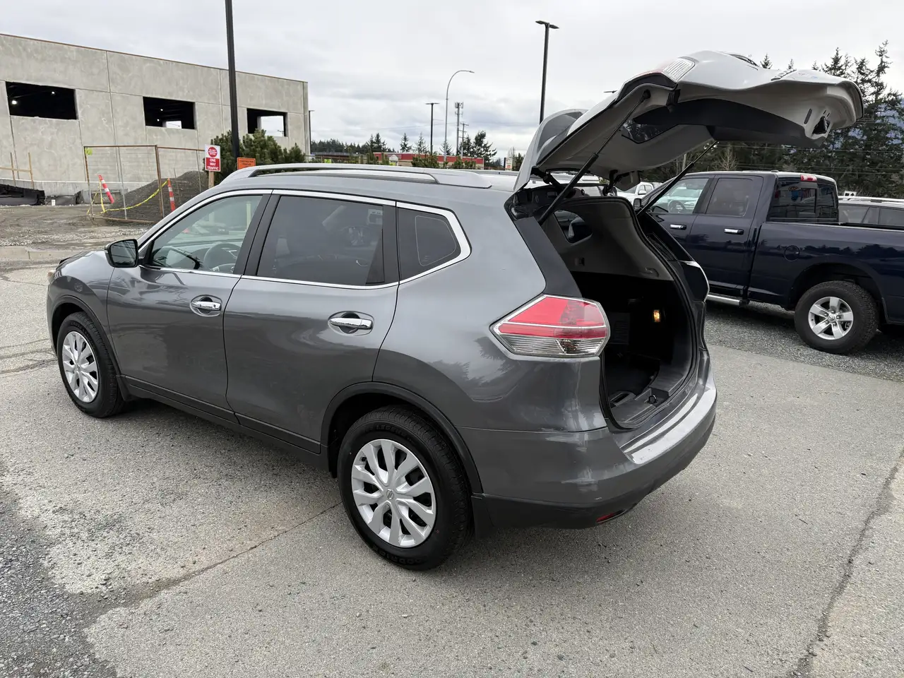 Nissan Rogue fotografie Nissan Rogue