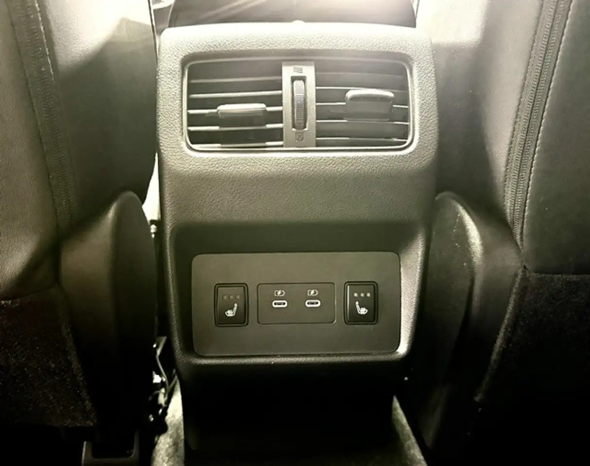 Nissan Rogue fotografie Nissan Rogue